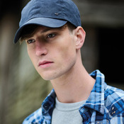 Arif wax-effect cap